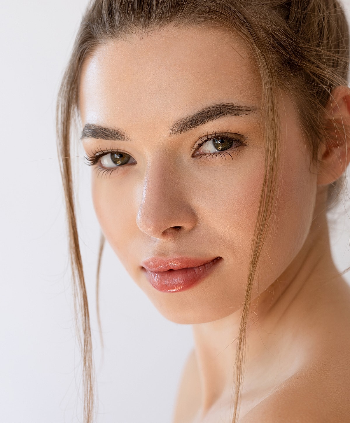 Portrait of a woman with natural makeup.