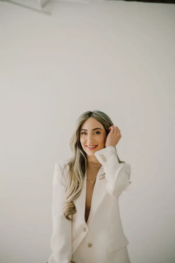 Elin Minassian Elin Minassian